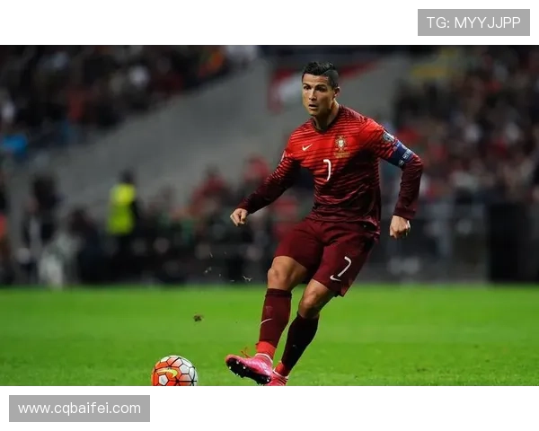 当足球明星挑战键子游戏展现非凡技巧与幽默魅力的精彩瞬间